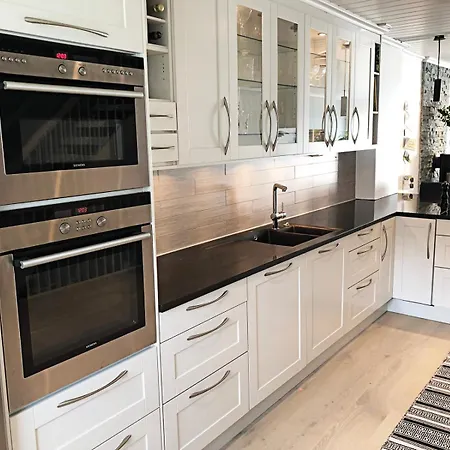 Modern Town House In Available For Rent For Ons *